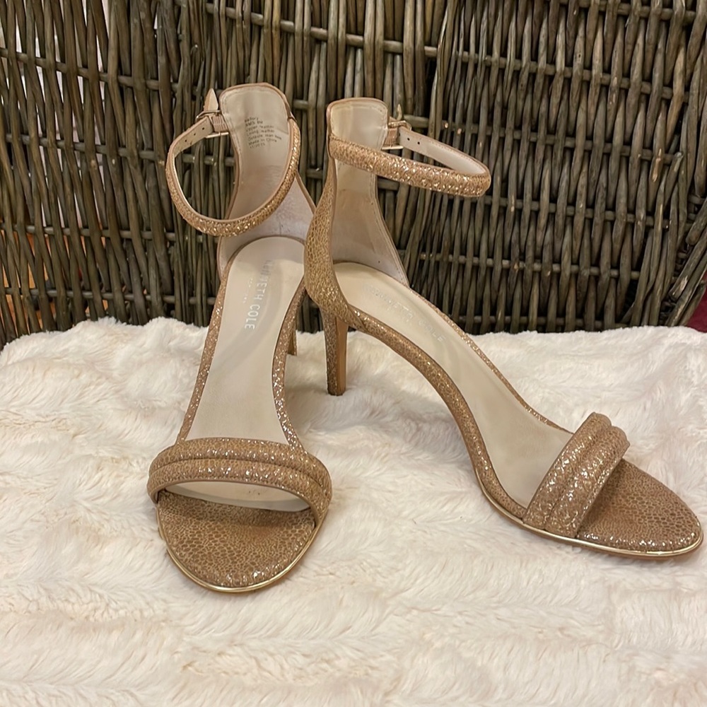 Kenneth Cole rose gold heel